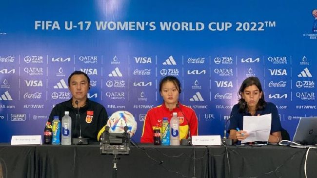 后台女护士