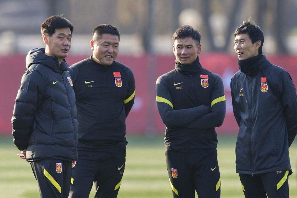 丝袜女仆