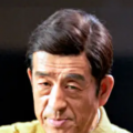 男生和女生很愁愁愁痛轮滑鞋