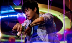 一个人看的www片免费高清中文